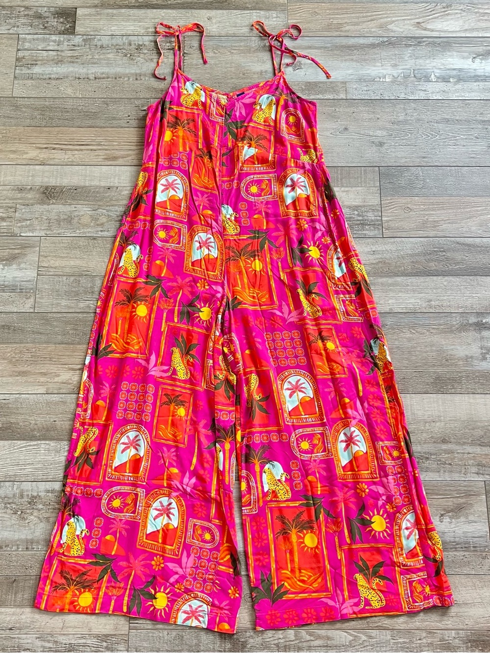 Old Navy Women’s Tropical Print Wide Leg Jumpsuit Size Medium